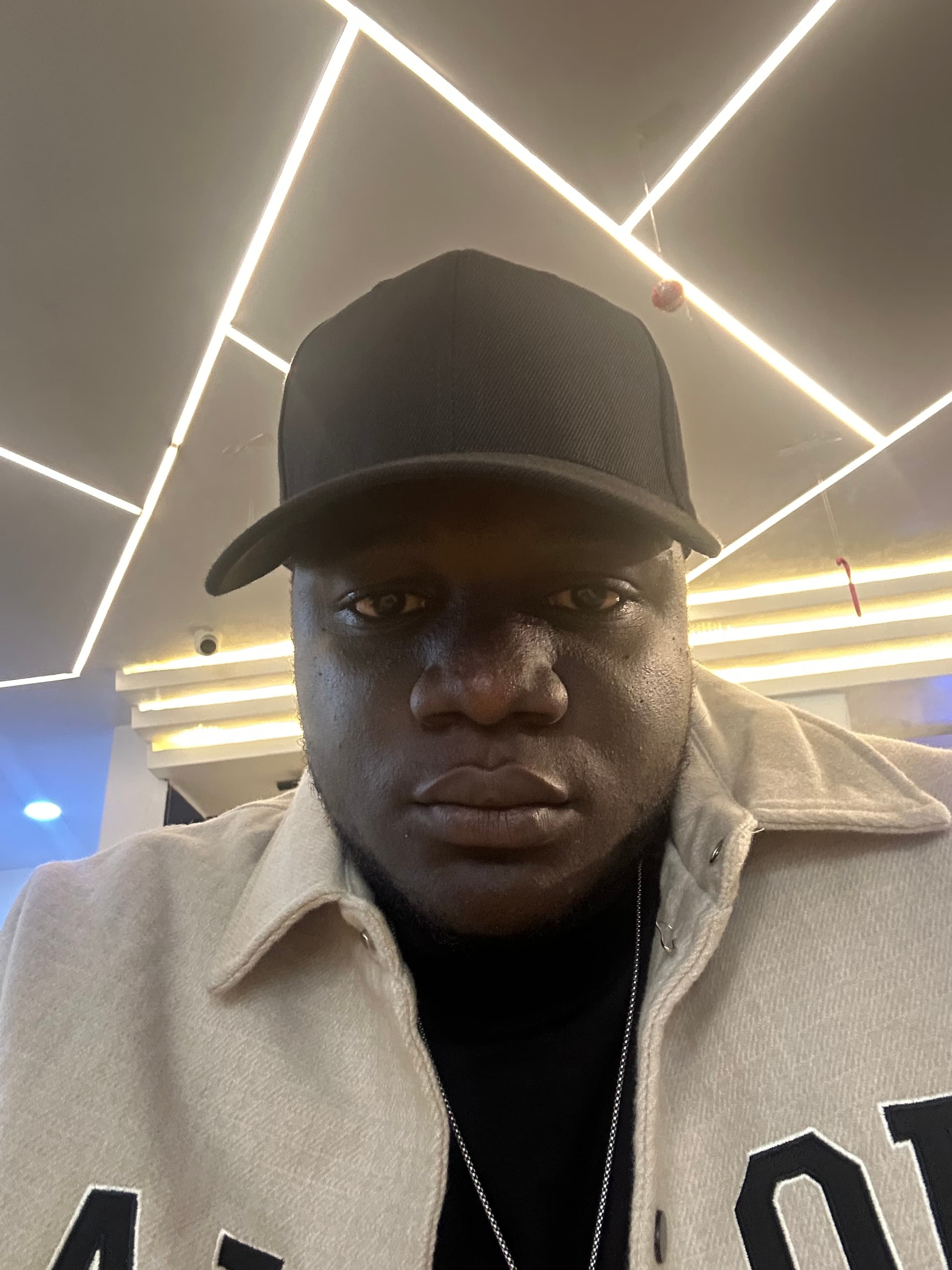 AGNIX Nexus Event - Portrait with modern lighting